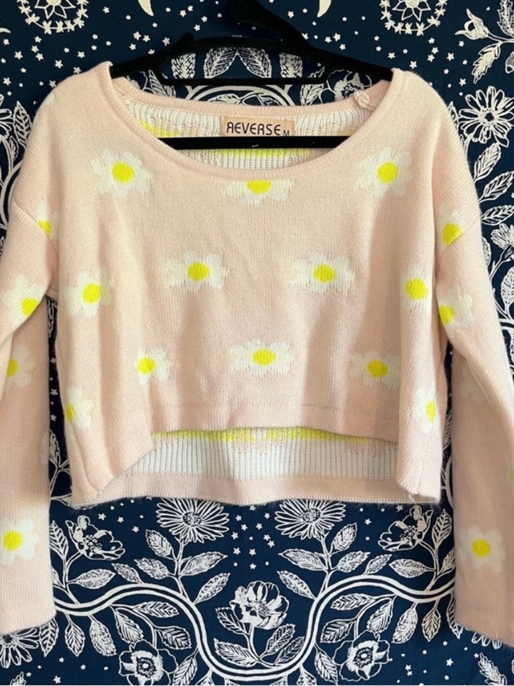 Reverse Pale Pink Cropped Daisy Sweater w Yellow Centers